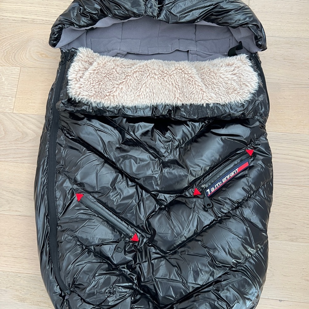 Graphite Polar Igloo Puffer Stroller & Car Seat Foot-Muff w/Hood by 7a.m. Enfant